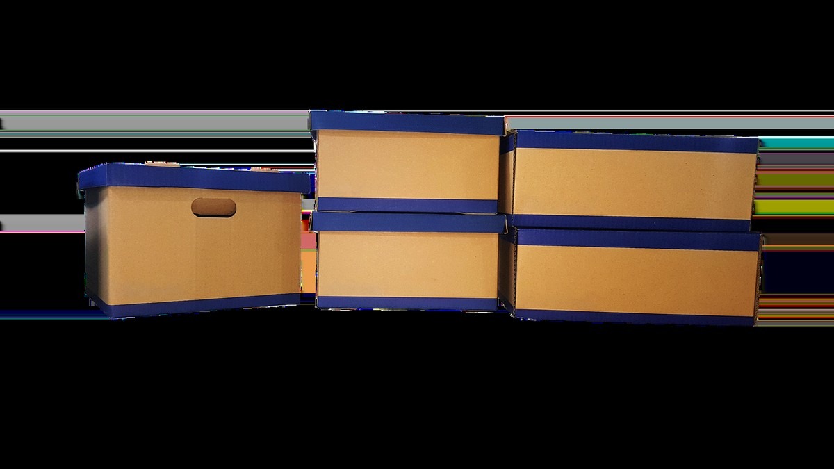 Plusieurs boîtes en carton bleu avec couvercles empilées